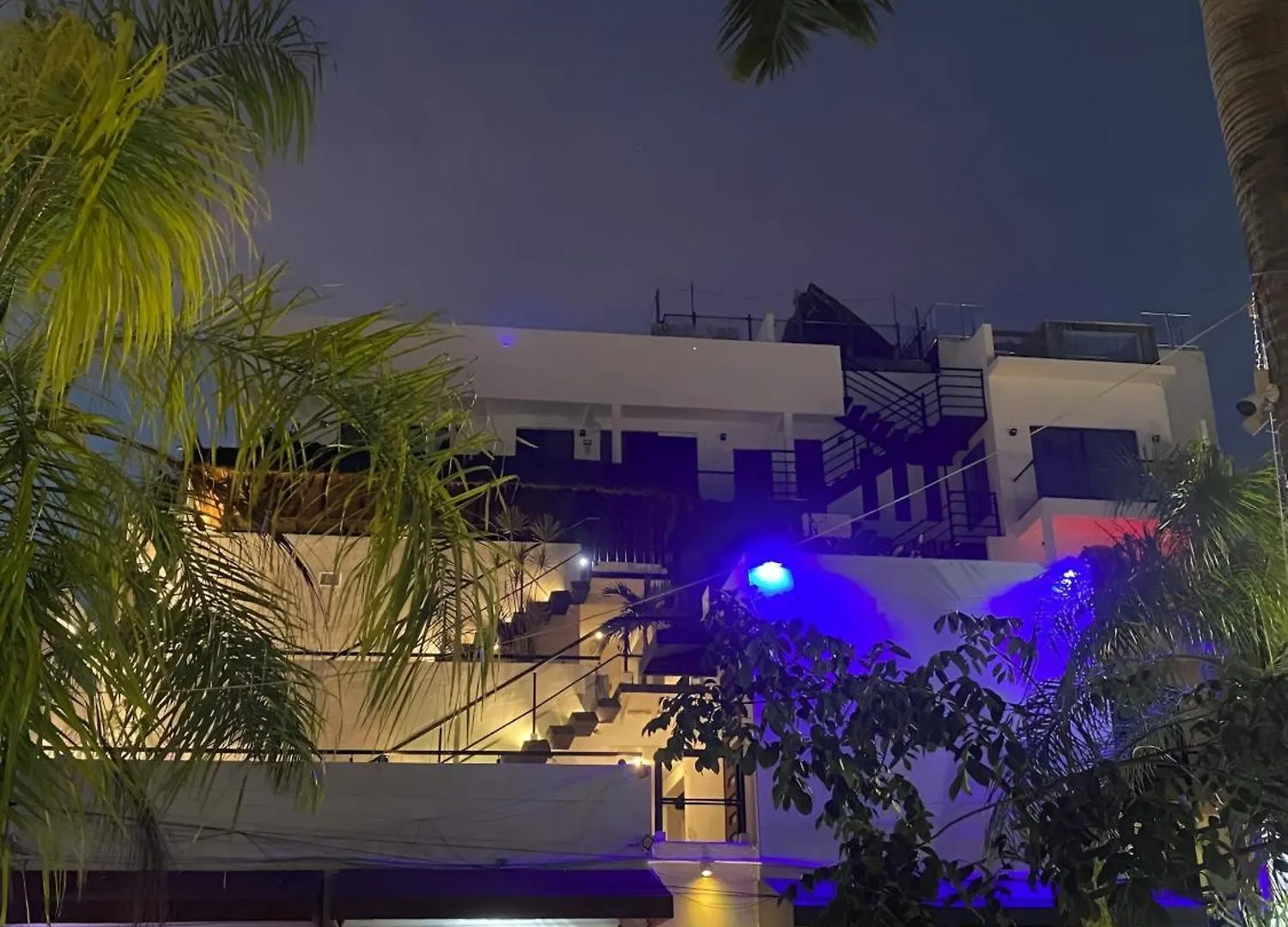 Live The Beach Life Luxury, Location And Total Comfort Playa del Carmen Apartment