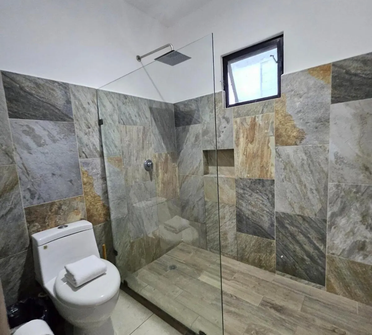 Live The Beach Life Luxury, Location And Total Comfort Playa del Carmen Mexico