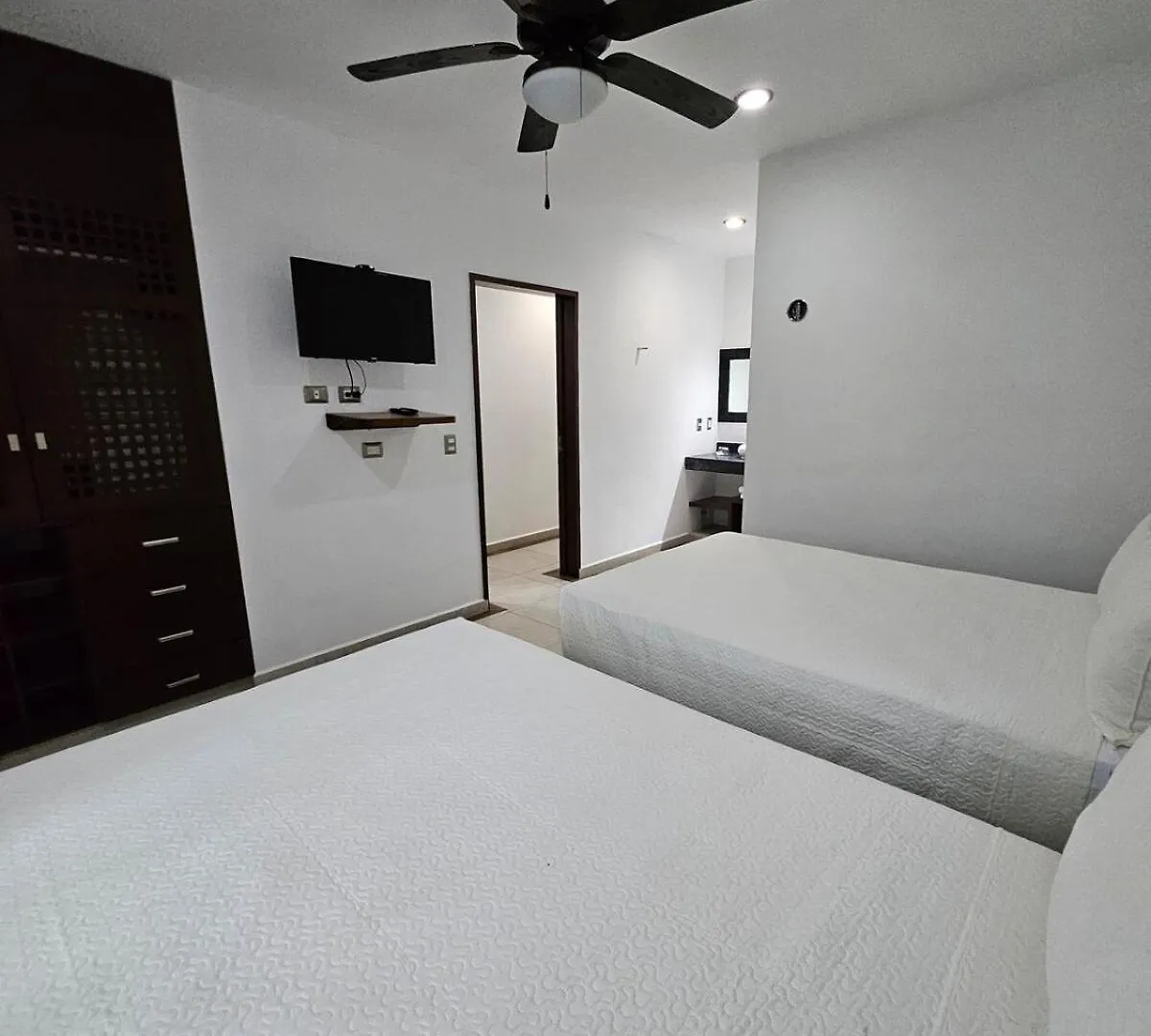 Live The Beach Life Luxury, Location And Total Comfort Playa del Carmen