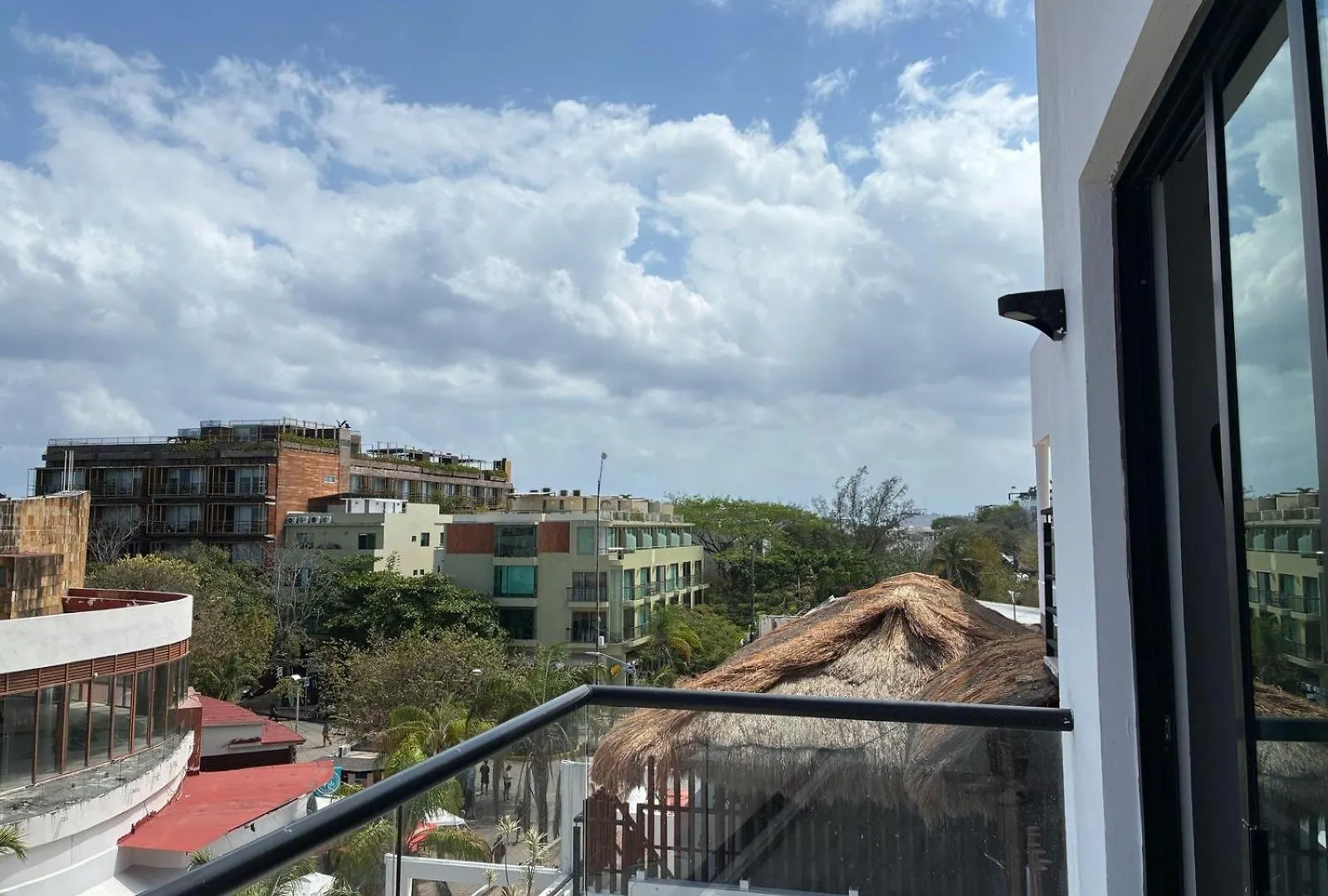 Live The Beach Life Luxury, Location And Total Comfort Playa del Carmen Apartment