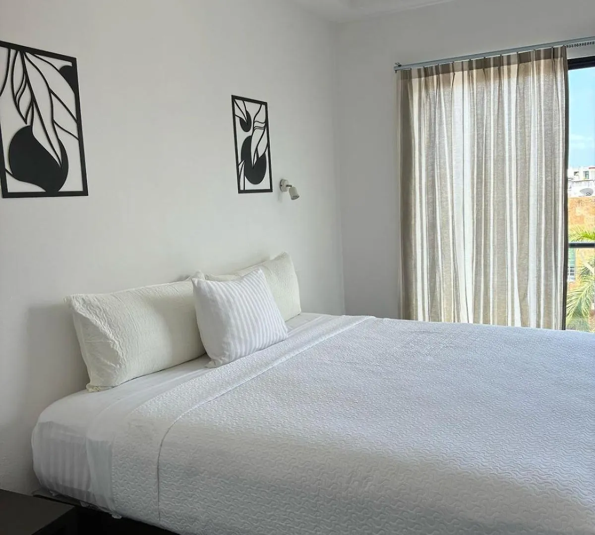 Live The Beach Life Luxury, Location And Total Comfort Playa del Carmen