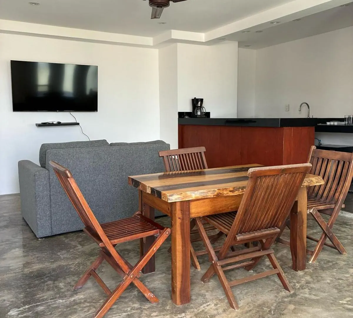 Live The Beach Life Luxury, Location And Total Comfort Playa del Carmen Mexico